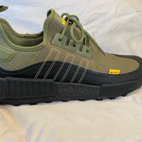 ADIDAS - Picture 4 of 6